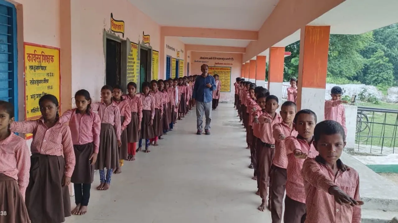 Shravasti News: बच्चों ने ली शपथ- नदी, तालाब और पोखर के पास अकेले नहीं जाएंगे, स्कूलों में चला जागरूकता अभियान