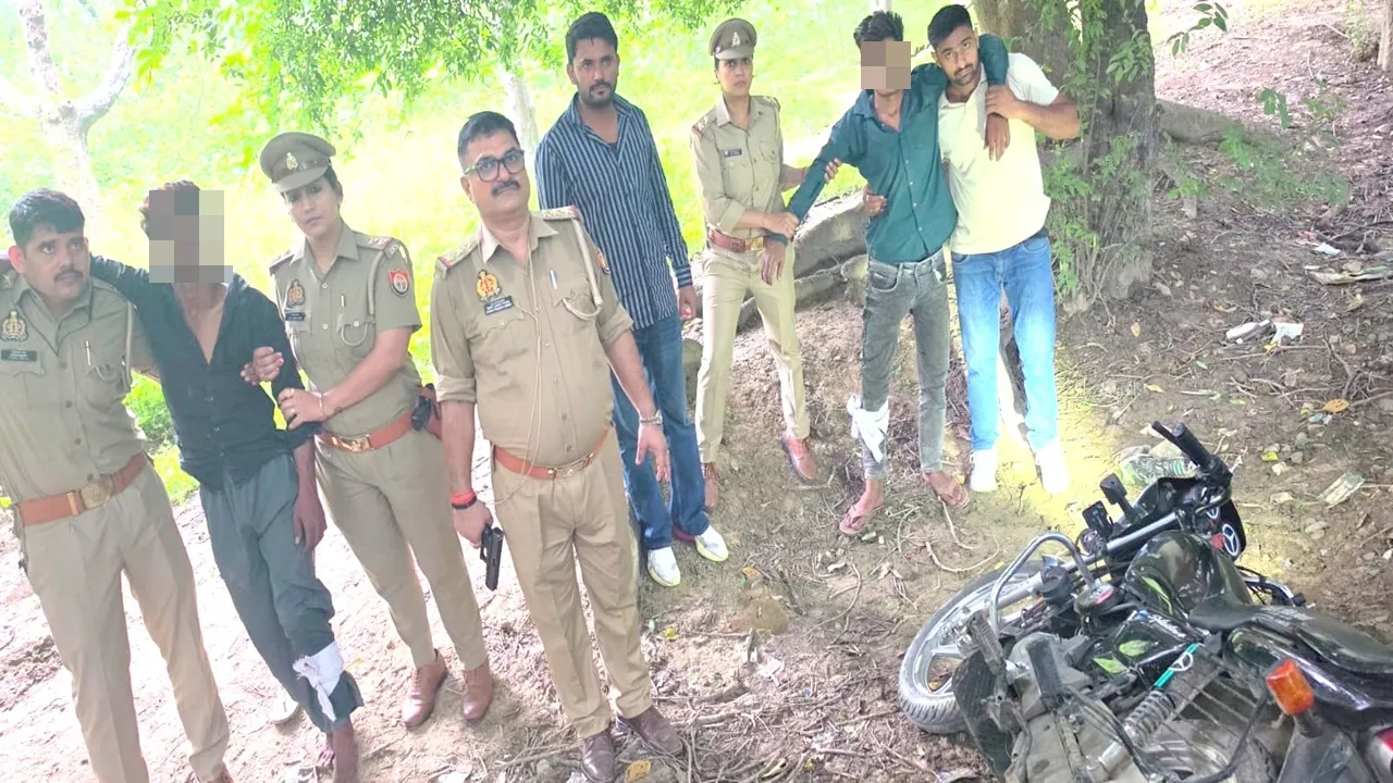 सीतापुर में पुलिस मुठभेड़: चेन स्नेचिंग के दो आरोपी पैर में गोली लगने से घायल, गिरफ्तार