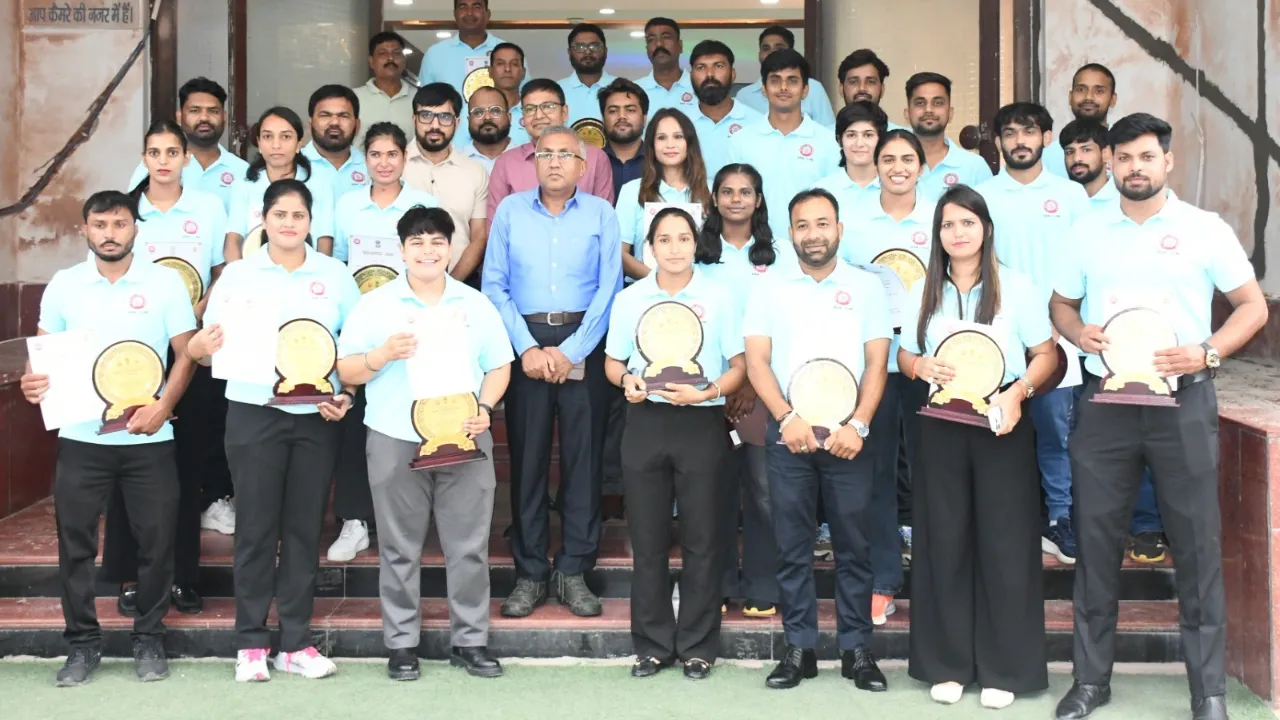 रेलवे के इन खिलाड़ियों ने किया कमाल! 39 को मिला बड़ा सम्मान, अंतरराष्ट्रीय पदकों से चमकाया लखनऊ मंडल का नाम