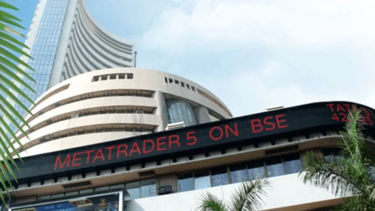 Stock market closed :  शेयर बाजार पर दबाव, सेंसेक्स 456 अंक लुढ़का; निफ्टी भी लाल निशान में बंद