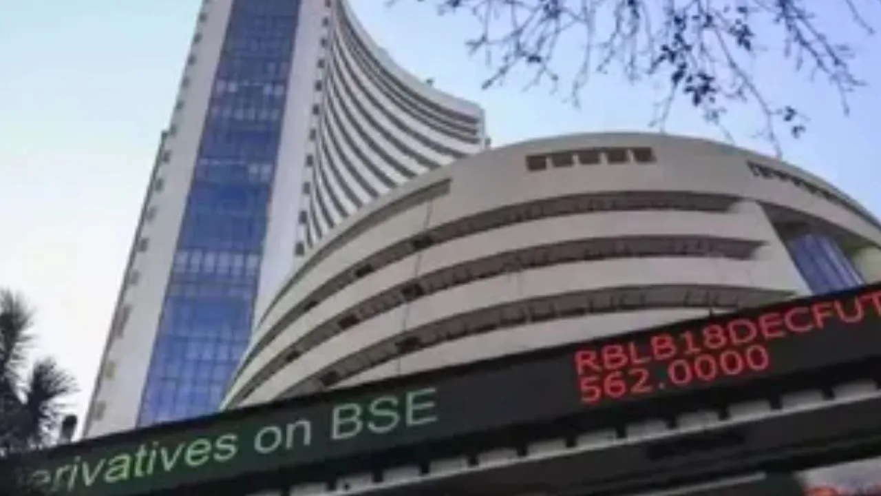 Stock Market Today:  रेपो रेट 5.25% पर बरकरार रहने से शेयर बाजार में उत्साह, सेंसेक्स 397 अंक उछला, निफ्टी 24,677 के पार