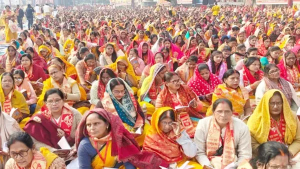  मऊ में उमड़ा धार्मिक आस्था का सैलाब, शीतला माता मंदिर में संपन्न हुआ सवा लाख हनुमान चालीसा पाठ 