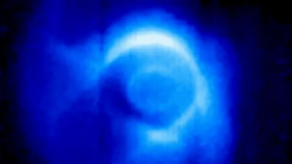 पृथ्वी की है एक चुंबकीय पूंछ 