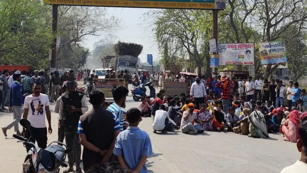 सिंगाही में बवाल: मूक बधिर थारू बच्ची से गैंगरेप के विरोध में सड़क पर उतरे लोग