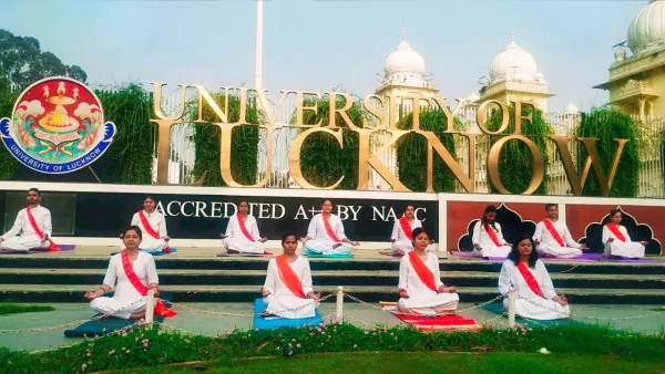 ध्यान करने से तनाव के हार्मोन कॉर्टिसोल होता है कम, लखनऊ विश्वविद्यालय में साप्ताहिक योग शिविर का हो रहा आयोजन