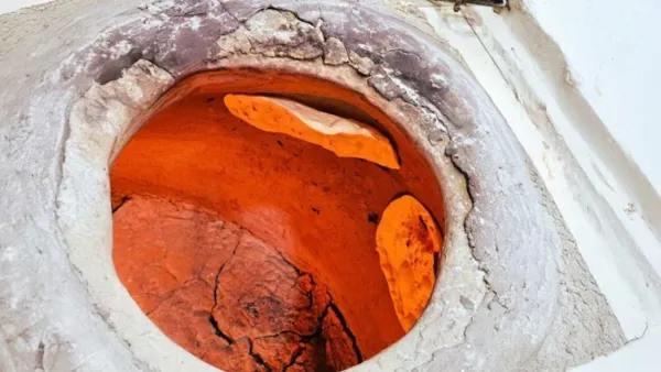 बस्ती में अमानवीय व्यवहार ... रसगुल्ला खाने पर 11 साल के बच्चे को जलते तंदूर में फेंका, हालत गंभीर 