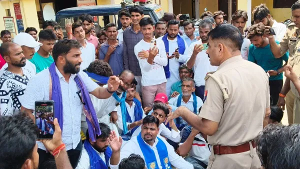Rampur News : तिरंगा यात्रा में नारेबाजी पर बवाल! ‘जय भीम’ बोलने पर छात्र से मारपीट का आरोप, थाने पहुंची भीम आर्मी