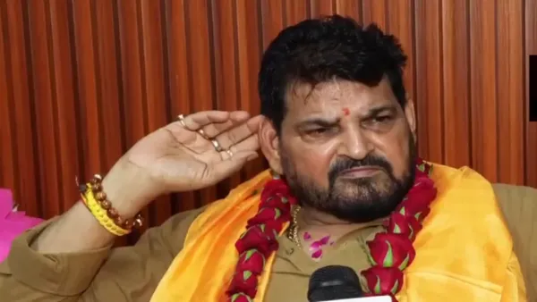 दिल्ली हाईकोर्ट से मिली राहत तो वृंदावन पहुंचे बृजभूषण सिंह, गुरु रितेश्वर महाराज का लिया आशीर्वाद, कही यह बड़ी बात