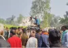 अमेठी मजदूर हत्याकांड : आरोपियों की गिरफ्तारी न होने पर भड़के ग्रामीण, जमकर किया हंगामा, पुलिस से भिड़े