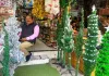 <span class="t-red">Moradabad:</span> क्रिसमस के लिए सजे बाजार में रौनक, खरीदारी और बुकिंग में तेजी