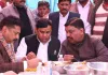 <span class="t-red"> बाराबंकी में सपा की सियासी खिचड़ी भोज: </span>पूर्व MLC ने कराया भोज, सदर सीट पर दावेदारी को लेकर शक्ति प्रदर्शन