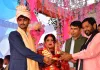 पिता दुनिया में नहीं, SDM और ब्लॉक प्रमुख ने किया कन्यादान... सामूहिक विवाह समारोह में विधायक के प्रतिनिधि ने भी पेश की अनुकरणीय मिसाल