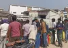 <span class="t-red">कुशीनगर में रसोई गैस संकट बरकरार: </span>लंबी कतारें, बिना बुकिंग वाले उपभोक्ता खाली हाथ, सर्वर लोड से बढ़ी परेशानी