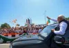 <span class="t-red">Uttrakhand:</span> मोदीमय हुआ देहरादून, प्रधानमंत्री का 12 किमी लंबा रोड शो, भव्य स्वागत