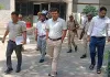 बाराबंकी : पैदल चलने और सार्वजनिक परिवहन अपनाने की मुहिम तेज, डीएम ईशान सिंह पैदल  पहुंचे कलेक्ट्रेट