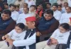 Video : चॉकलेट दी, सिर पर फेरा हाथ... प्रतीक के अंतिम संस्कार में ताऊ अखिलेश और भतीजी के बीच भावुक पल की सोशल मीडिया पर चर्चा