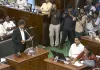 <span class="t-red">विजय सरकार ने विश्वास मत जीता :</span> कांग्रेस, वाम दलों और अन्नाद्रमुक के बागियों ने दिया समर्थन