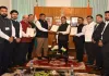 <span class="t-red">पश्चिम बंगाल :</span> चुनाव आयोग ने राज्यपाल को सौंपी 293 विजयी सदस्यों की सूची, CEO बोले-  अब विधानसभा का गठन लोक भवन का काम 