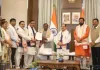 <span class="t-red">राज्यपाल से मिले हिमंता :</span> असम में सरकार बनाने का दावा किया पेश, शपथ ग्रहण में पीएम मोदी रहेंगे मौजूद