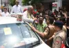 कानपुर : विद्यालय के जीर्णोद्धार को लेकर भिड़े भाजपा और सपा के विधायक, अमिताभ वाजपेयी बोले- स्कूल बनने तक कुर्ता पहनेंगे न चप्पल जूता