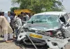 हमीरपुर में बड़ा हादसा : ट्रक और कार की टक्कर में दंपती समेत चार लोगों की मौत