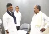 <span class="t-red">Karnataka Politics :</span> CM सिद्धरमैया ने मुख्यमंत्री छोड़ने का किया ऐलान, DK शिवकुमार ने छुए पैर