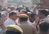 बुलंदशहर में नमाज को लेकर सपा के पूर्व विधायक और पुलिस के बीच तीखी नोकझोंक, CO ने हाथ जोड़कर लोगों से की शांति अपील