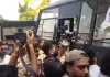 <span class="t-red">पेपर लीक बर्बाद कर रहा छात्रों का भविष्य,</span> NEET मामले में लखनऊ विश्वविद्यालय के छात्रों का जोरदार प्रदर्शन