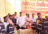 रामनगरी में भीषण गर्मी के चलते ओआरएस घोल वितरण का अभियान, श्रद्धालुओं को महापौर ने बाटे पैकेट