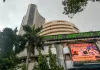 <span class="t-red">Stock Market Closed :</span> वैश्विक अनिश्चितता के बीच मामूली गिरावट के साथ बंद हुआ शेयर बाजार, सेंसेक्स 114 अंक टूटा, निफ्टी स्थिर