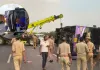  <span class="t-red">उन्नाव में पलटी डबल डेकर बस: </span> दारोगा समेत 6 की मौत, 21 घायल; सीएम योगी ने जताया दुःख, किया मुआवजे का ऐलान
