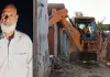 <span class="t-red">Pilibhit News :</span> नौ साल की बच्ची से दुष्कर्म करने वाला भेजा जेल, घर पर जेसीबी से ध्वस्त