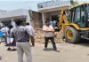 बाराबंकी में गरजा बुलडोजर, तालाब की जमीन पर बने 36 मकान ध्वस्त