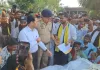 Barabanki News : करंट से झुलसे युवक की मौत, आक्रोशित ग्रामीणों ने सड़क पर शव रख किया प्रदर्शन, काटा हंगामा