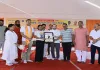 Barabanki News : योग सप्ताह का भव्य हुआ शुभारंभ, बोले मंत्री सतीश शर्मा- मन और शरीर दोनों को स्वस्थ रखता है योग