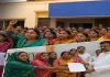 <span class="t-red">लखीमपुर खीरी:</span> सीएलएफ में वर्षों से जमे अधिकारियों की संपत्ति जांच की मांग, NRLM से जुड़ी महिलाओं में आक्रोश, पूर्व मंत्री को सौंपा पत्र