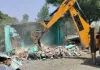 <span class="t-red">Uttrakhand News:</span> देहरादून में मजार समेत दूसरे अवैध निर्माण ध्वस्त, राजस्व विभाग की कार्रवाई से हड़कंप