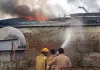 <span class="t-red">लखनऊ के चिनहट में कोल्ड स्टोरेज में भीषण आग, </span>इलाके में मचा हड़कंप; दमकल की कई गाड़ियां मौके पर