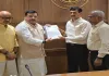 <span class="t-red">अयोध्या जमीन खरीद विवाद:</span> AAP सांसद संजय सिंह ने SIT को दिए भूमि घोटाले के सबूत, एसआईटी अध्यक्ष को सौंपे 11 दस्तावेज