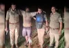 <span class="t-red">Rampur News :</span> सैफनी पुलिस की मुठभेड़ में गौकशी का आरोपी गिरफ्तार, पैर में गोली लगी