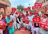 <span class="t-red">''BJP ने श्रद्धा में की सेंधमारी'', </span>राम मंदिर चढ़ावा चोरी मामले में अखिलेश यादव का बड़ा हमला