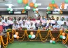 <span class="t-red">बाराबंकी में 'मुख्यमंत्री शिक्षक कैशलेस चिकित्सा योजना' का शुभारंभ,</span> शिक्षकों को मिले कैशलेस कार्ड; एमएलसी बोले- निश्चिंत होकर करें राष्ट्र निर्माण