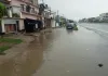 <span class="t-red">Sitapur News: </span>पहली बारिश में खुली व्यवस्थाओं की पोल, कमलापुर में जलभराव से लोग बेहाल, बच्चों ने DM से लगाई गुहार