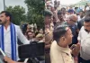 <span class="t-red">मेरठ बॉर्डर पर भारी बवाल! </span>सिवाया टोल प्लाजा पर रोके गए सांसद चंद्रशेखर आजाद, छावनी में बदला इलाका