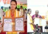 <span class="t-red">Awadh University :</span> 91.25% अंक, दो स्वर्ण पदक और राज्यपाल के हाथों सम्मान… मुस्कान सिंह ने बढ़ाया सुलतानपुर का मान