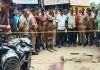 Pratapgarh News : ससुराल पहुंचे पूर्व फौजी ने साले पर दागी गोलियां, आक्रोशित भीड़ ने आरोपी को पकड़कर पीटा