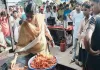 Barabanki News : खाद्य सुरक्षा विभाग की बड़ी कार्रवाई, 25 किलो दूषित मिठाई नष्ट; पांच नमूने लिए