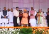 <span class="t-red">Independence Day : </span> CM योगी ने किया बलिदानी वीरों के परिजनों का सम्मान, बोले- इन बलिदानों से ऊंचा है भारत का मस्तक