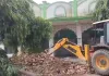 मुजफ्फरनगर में बड़ी कार्रवाई : धर्म परिवर्तन के मामले अवैध घोषित किए गए मदरसे पर गरजा बुलडोजर, जानें मामला