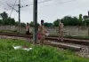 Auraiya News: चलती ट्रेन के पायदान पर बैठना पड़ा भारी, संतुलन बिगड़ा तो गई 23 वर्षीय युवक की जान